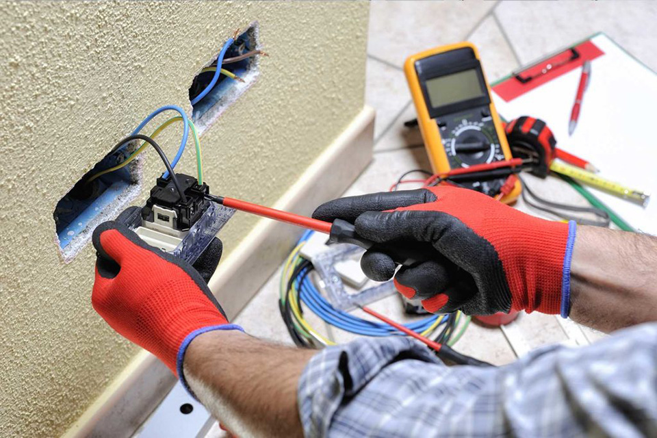 Sửa Điện Phòng Trọ Tại Nhà TP.HCM – Khắc Phục Chập Điện, Mất Điện, Aptomat Nhảy